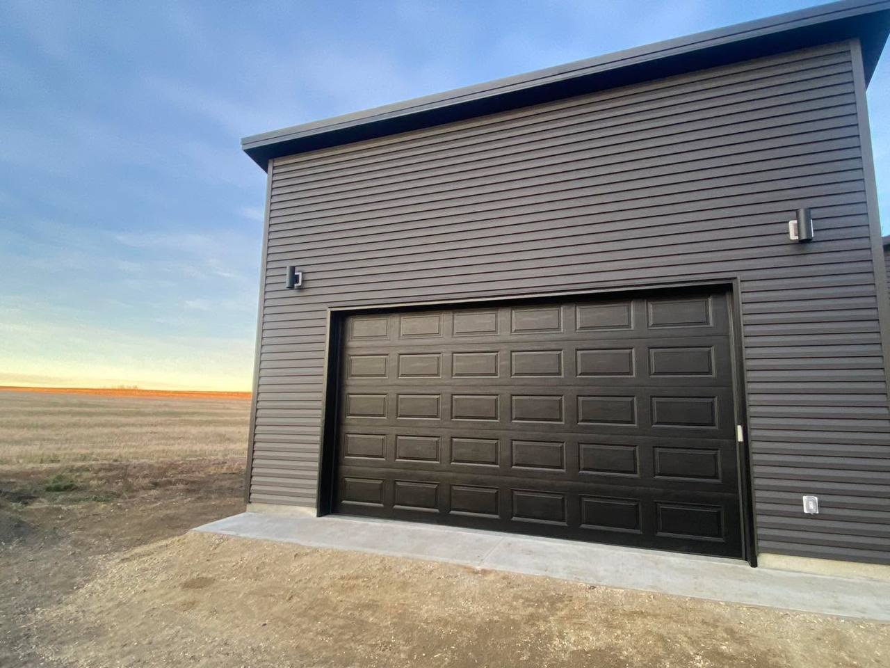 16 x 9 Medium Block Door with Operator